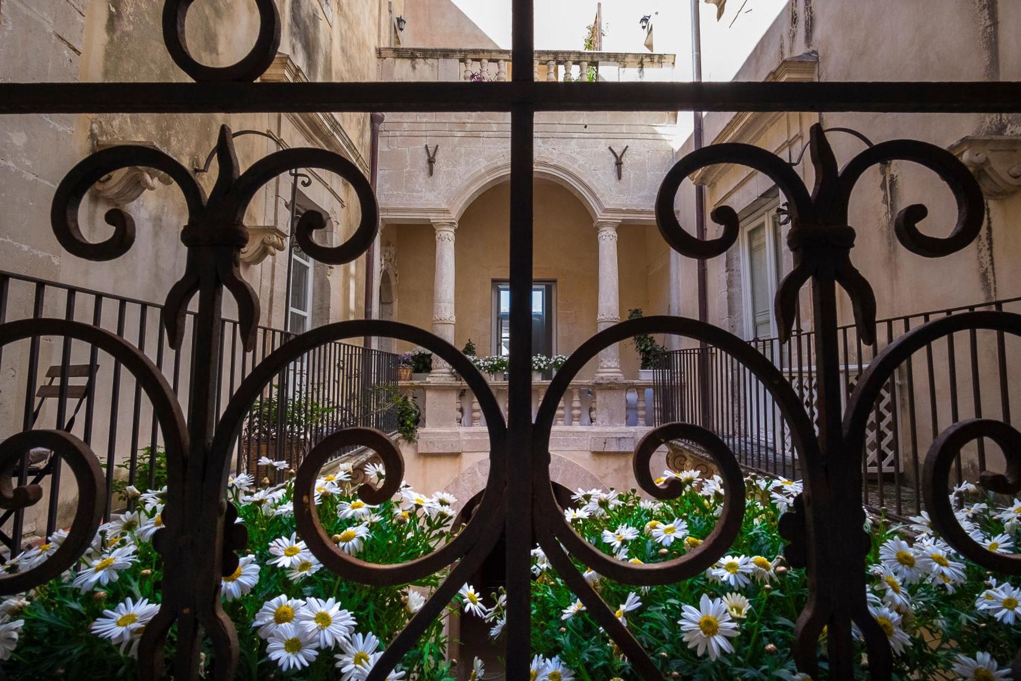 Loft La Casetta Ortigia Apartment Сиракуза Екстериор снимка